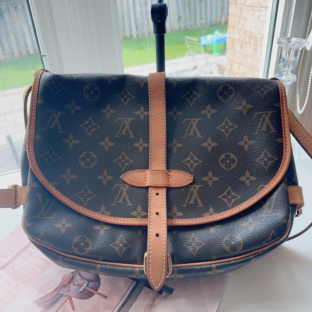 Louis Vuitton Monogram Saumur 30